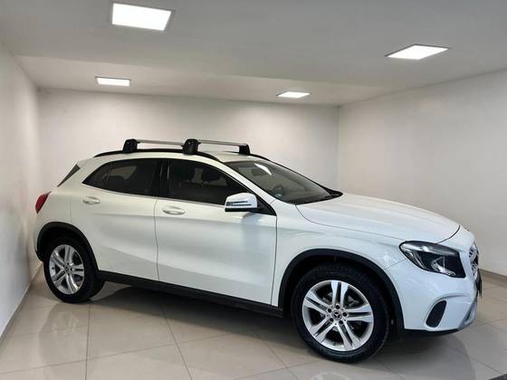 MERCEDES-BENZ GLA 200 1.6 CGI FLEX STYLE 7G-DCT